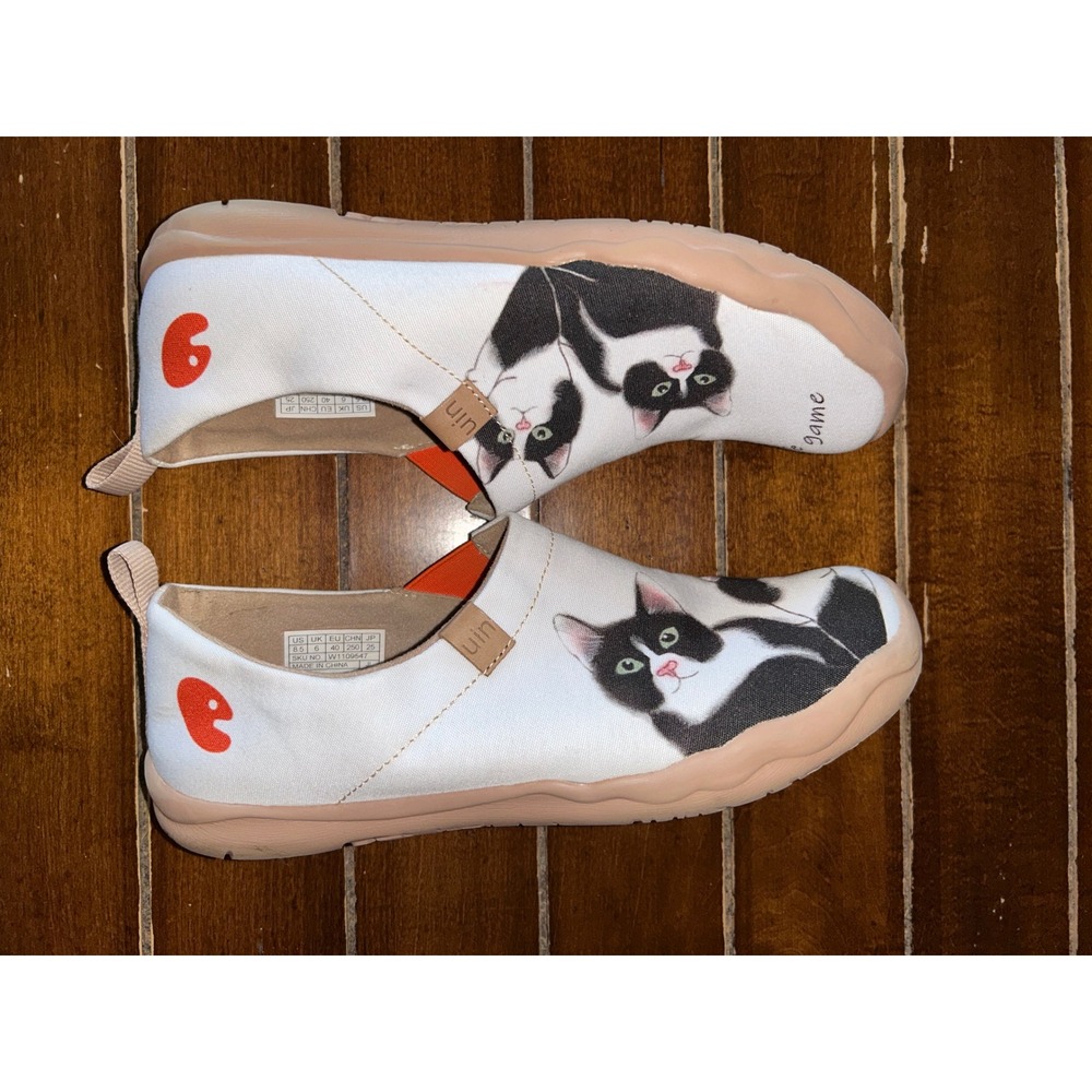 UIN Slip On Sneakers Women's Size‎ 8.5 White Cat Graphic Comfort Shoes - Picture 3 of 5